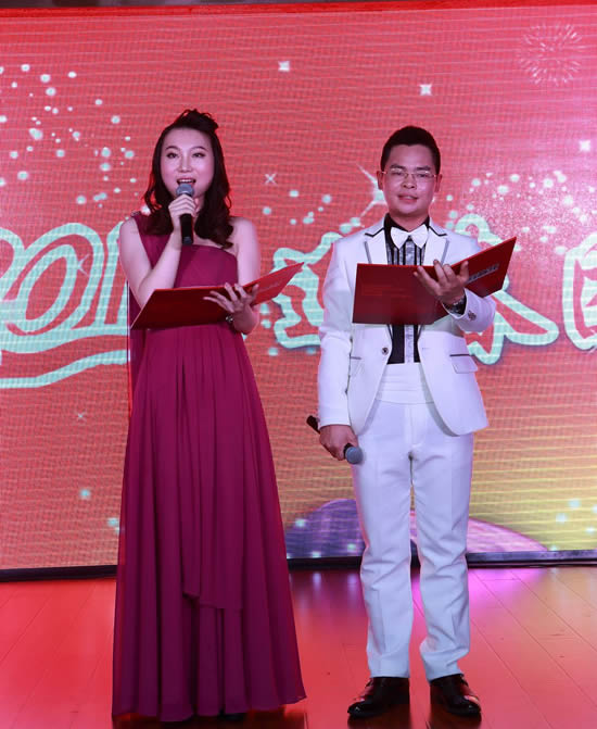 主持人 吳奇蘭 熊施帆