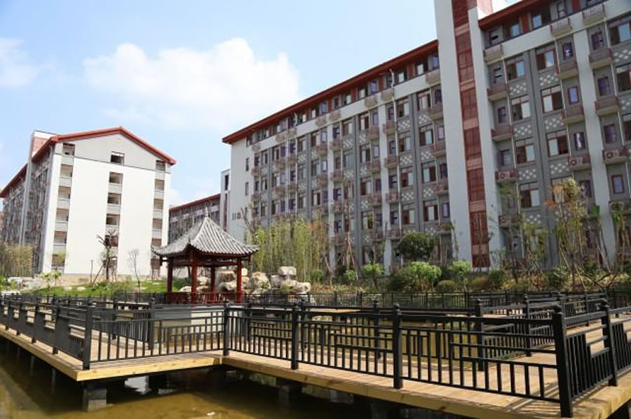 遂寧東辰榮興國際學(xué)校