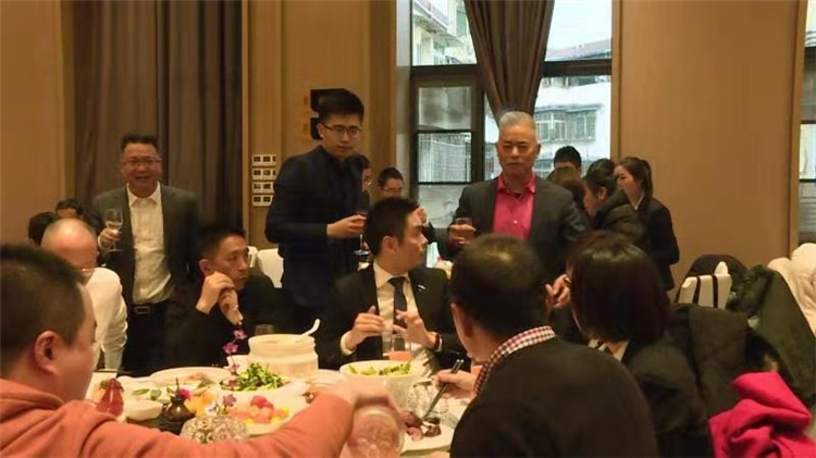 鄔永平董事長為辛勤的東辰人送祝福